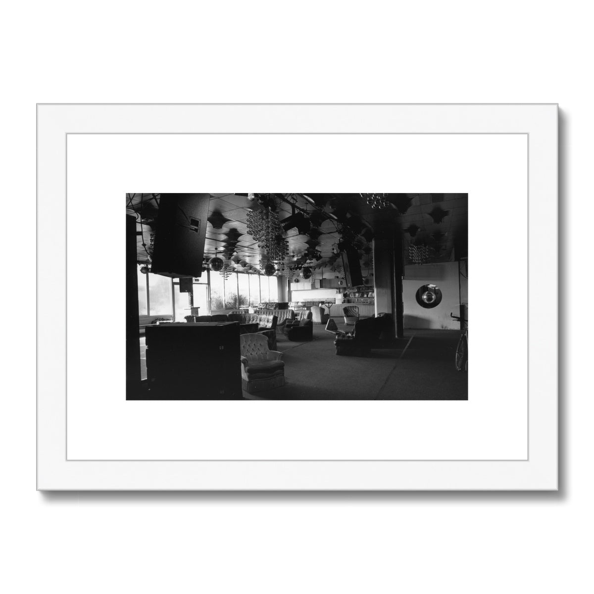 Zürich Dachkantine 2004 Moderne Stadtarchitektur - Zeitgenössische Schweizer Urbanität Framed & Mounted Print
